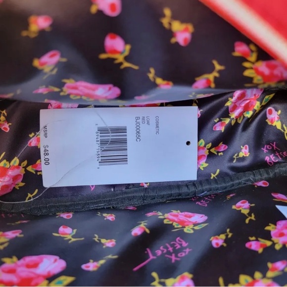 Betsey Johnson cosmetic bag - Picture 3 of 3